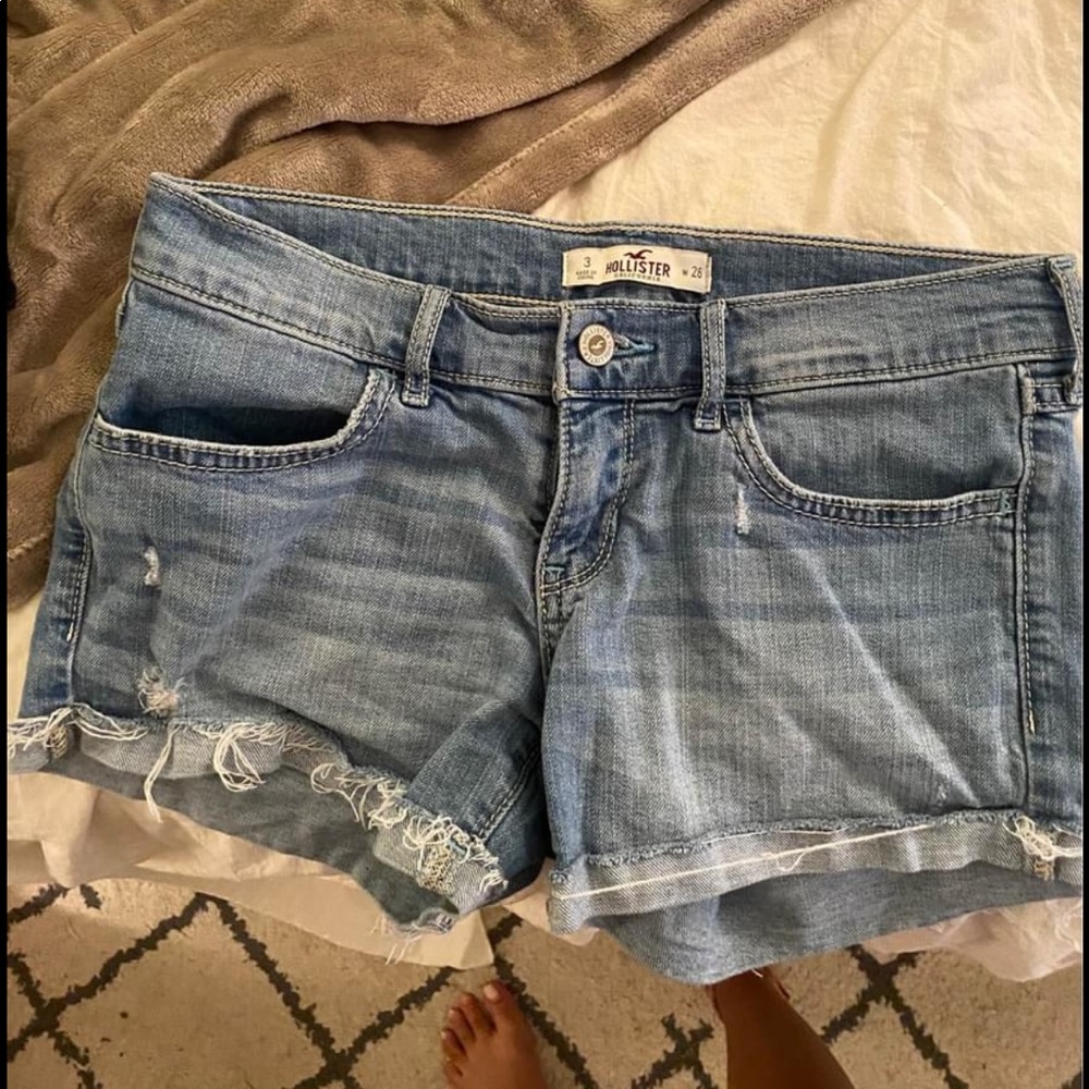 HOLLISTER SHORTS